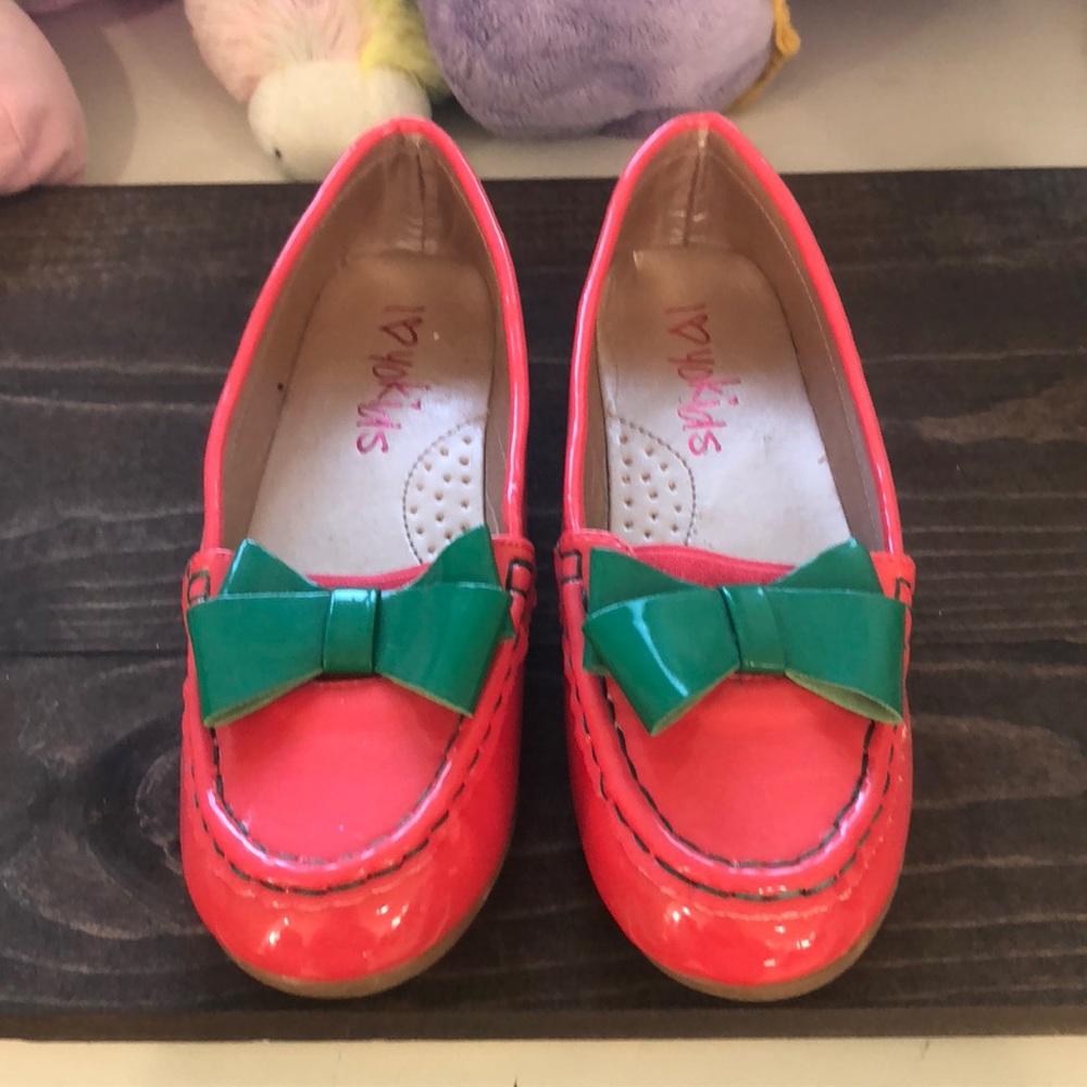 Girl’s Dress Shoes